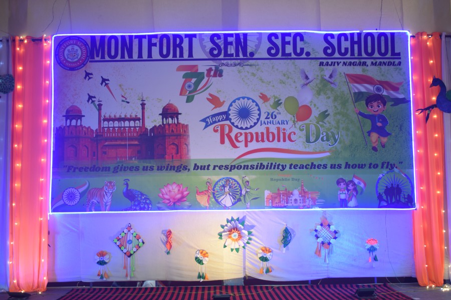 Montfort: Photo Gallery