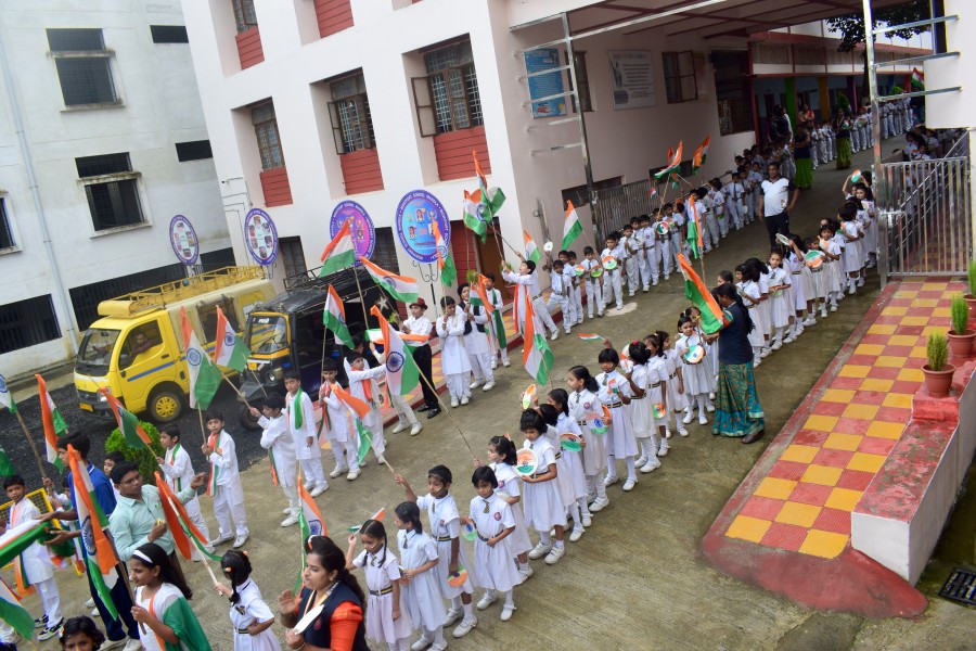 Montfort: Photo Gallery
